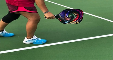 Pickleball Equipment Guide: Choosing the Right Paddle and Gear