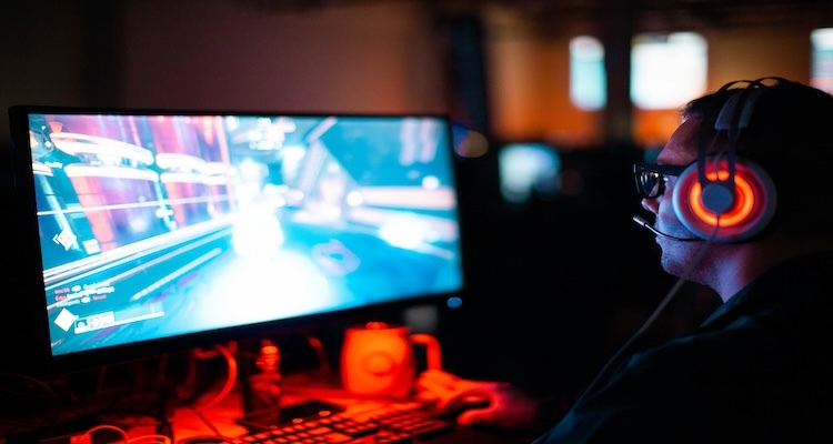 How Online Gaming Enhances Strategic Thinking in Sports